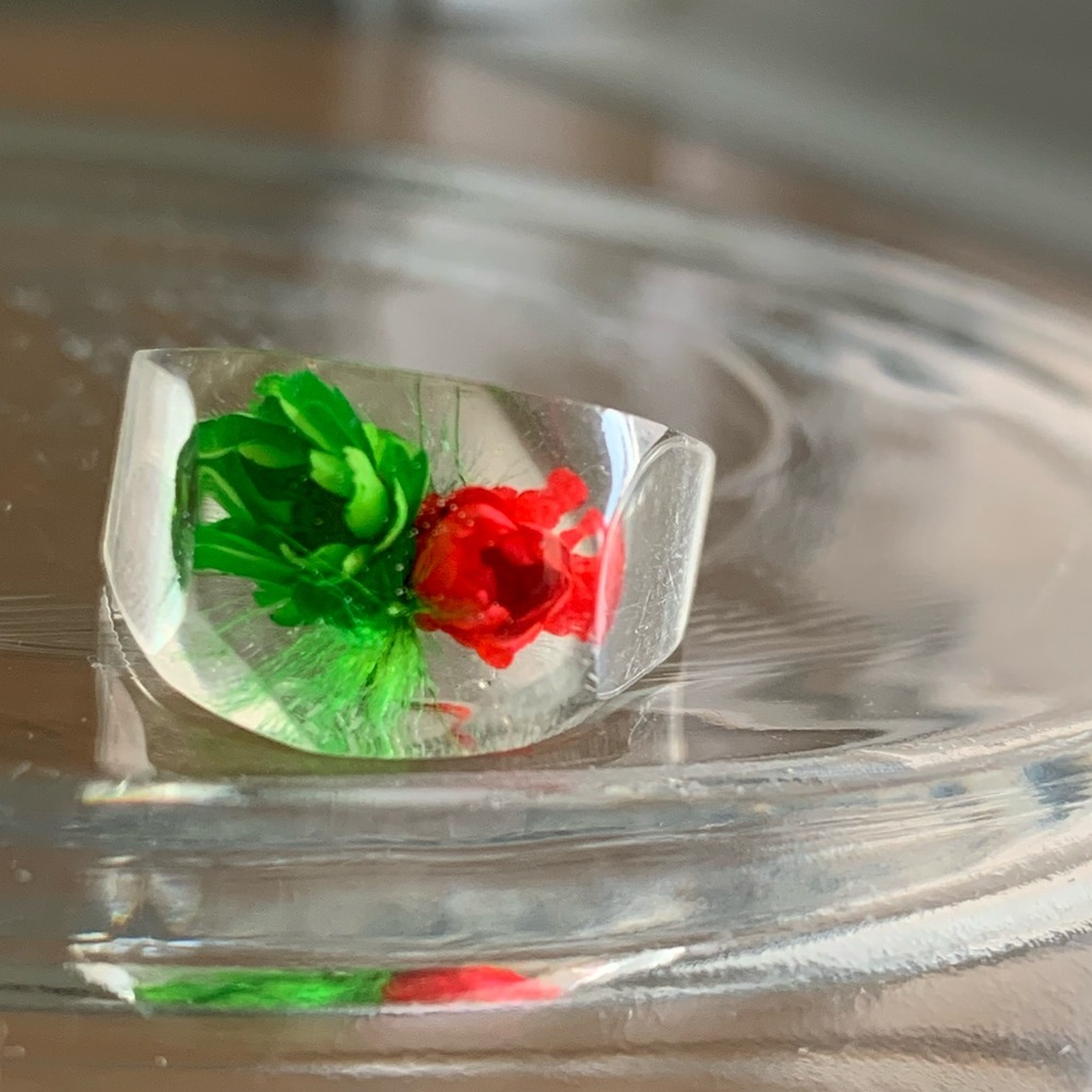 New vintage acrylic red green roses flower buds ring